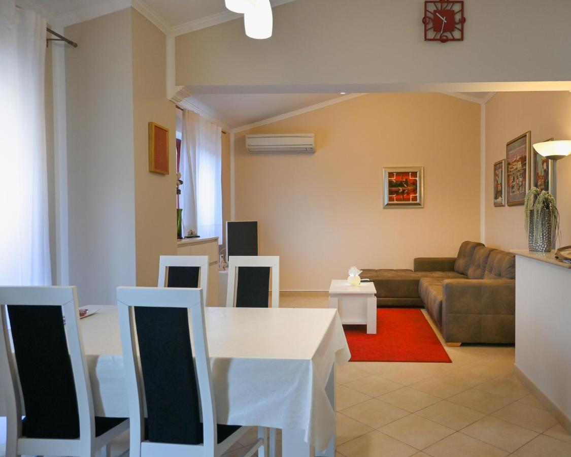 Villa Michelle Karojba Ngoại thất bức ảnh
