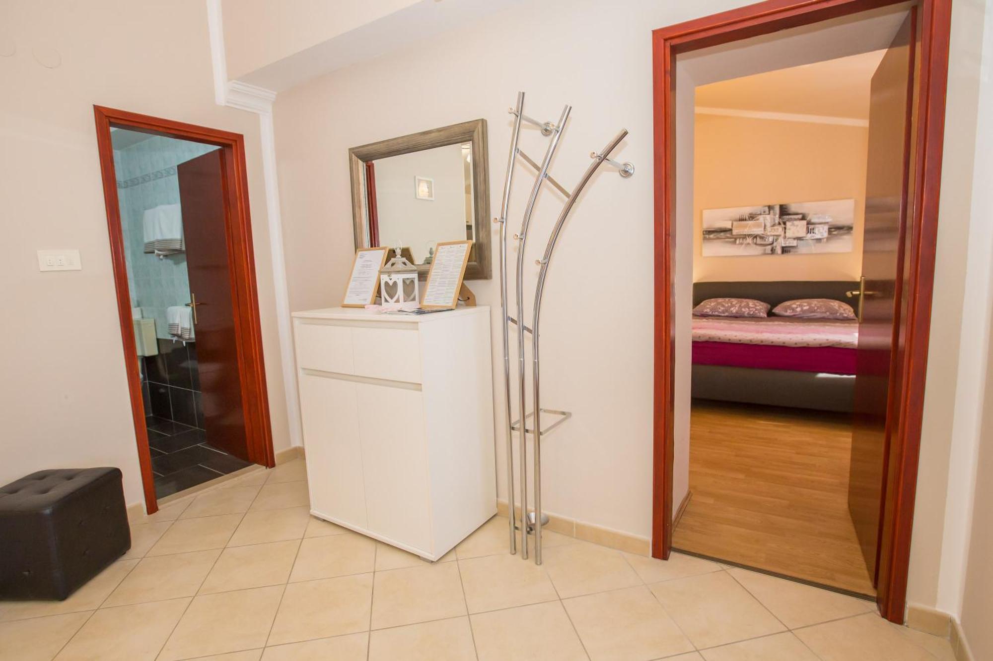 Villa Michelle Karojba Ngoại thất bức ảnh