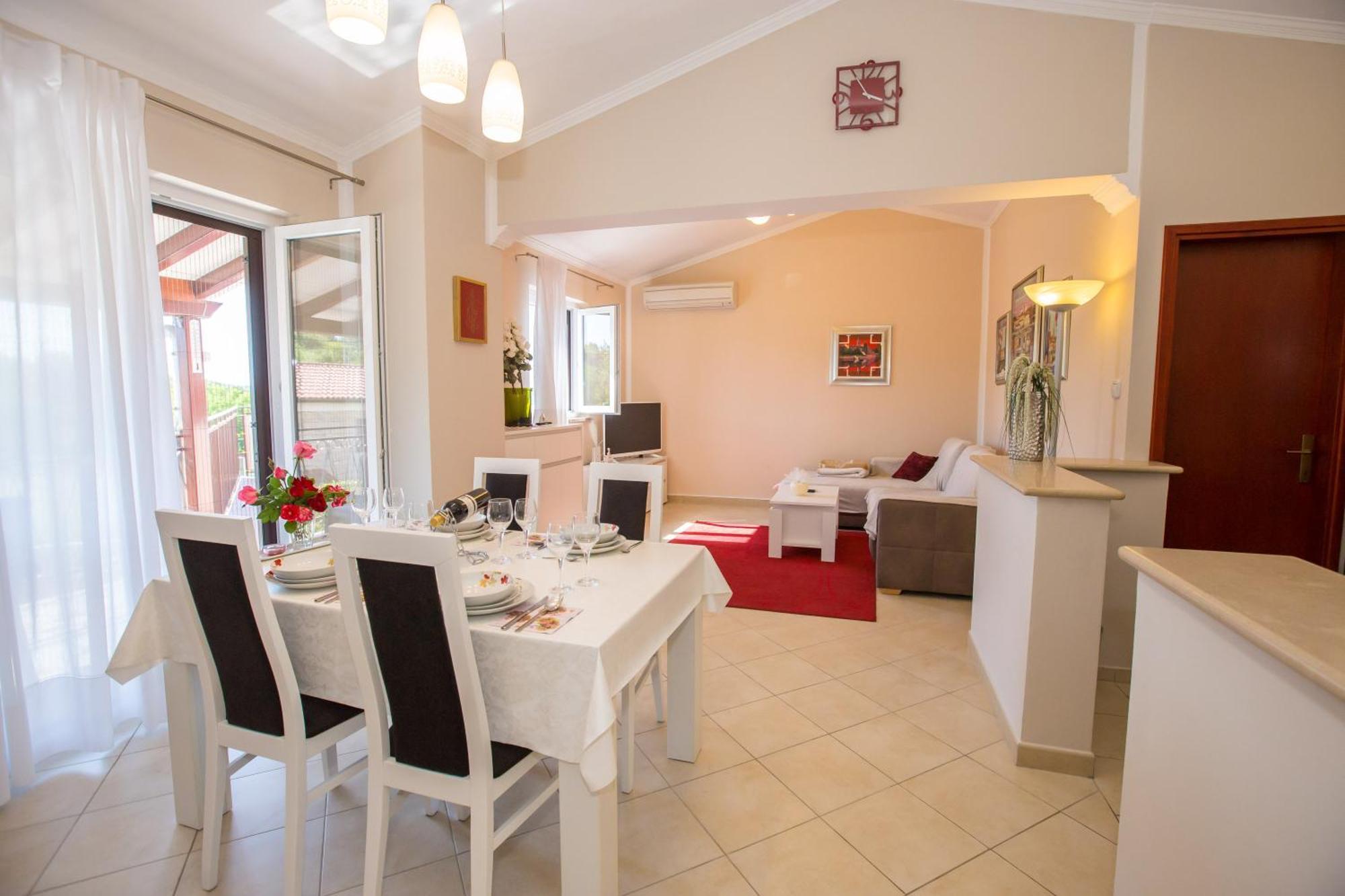 Villa Michelle Karojba Ngoại thất bức ảnh