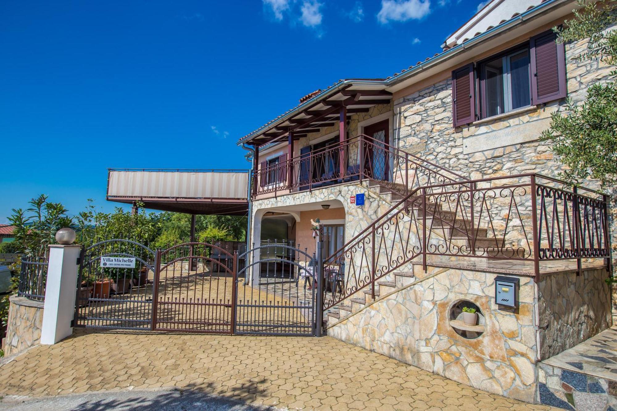 Villa Michelle Karojba Ngoại thất bức ảnh