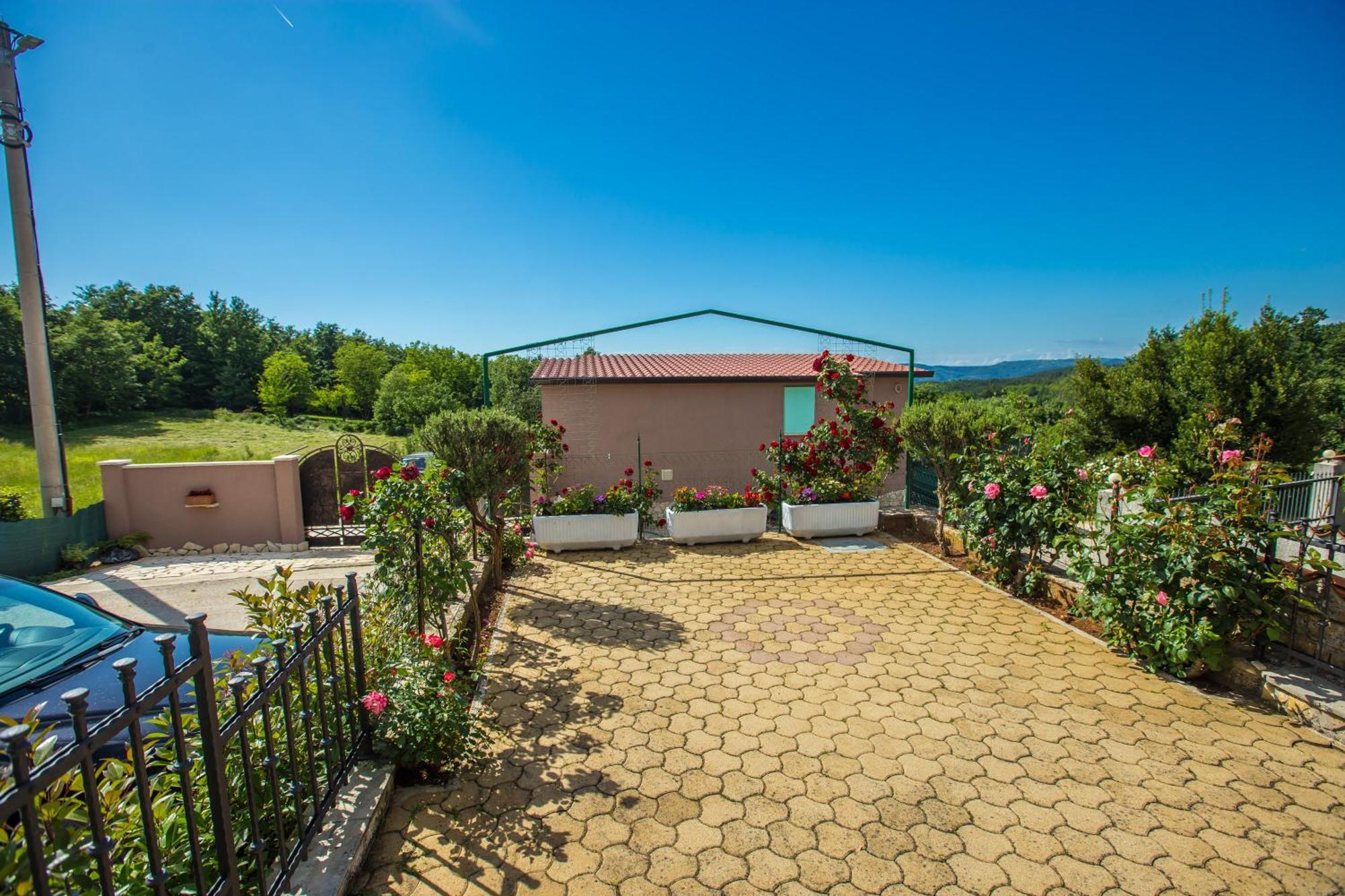 Villa Michelle Karojba Ngoại thất bức ảnh