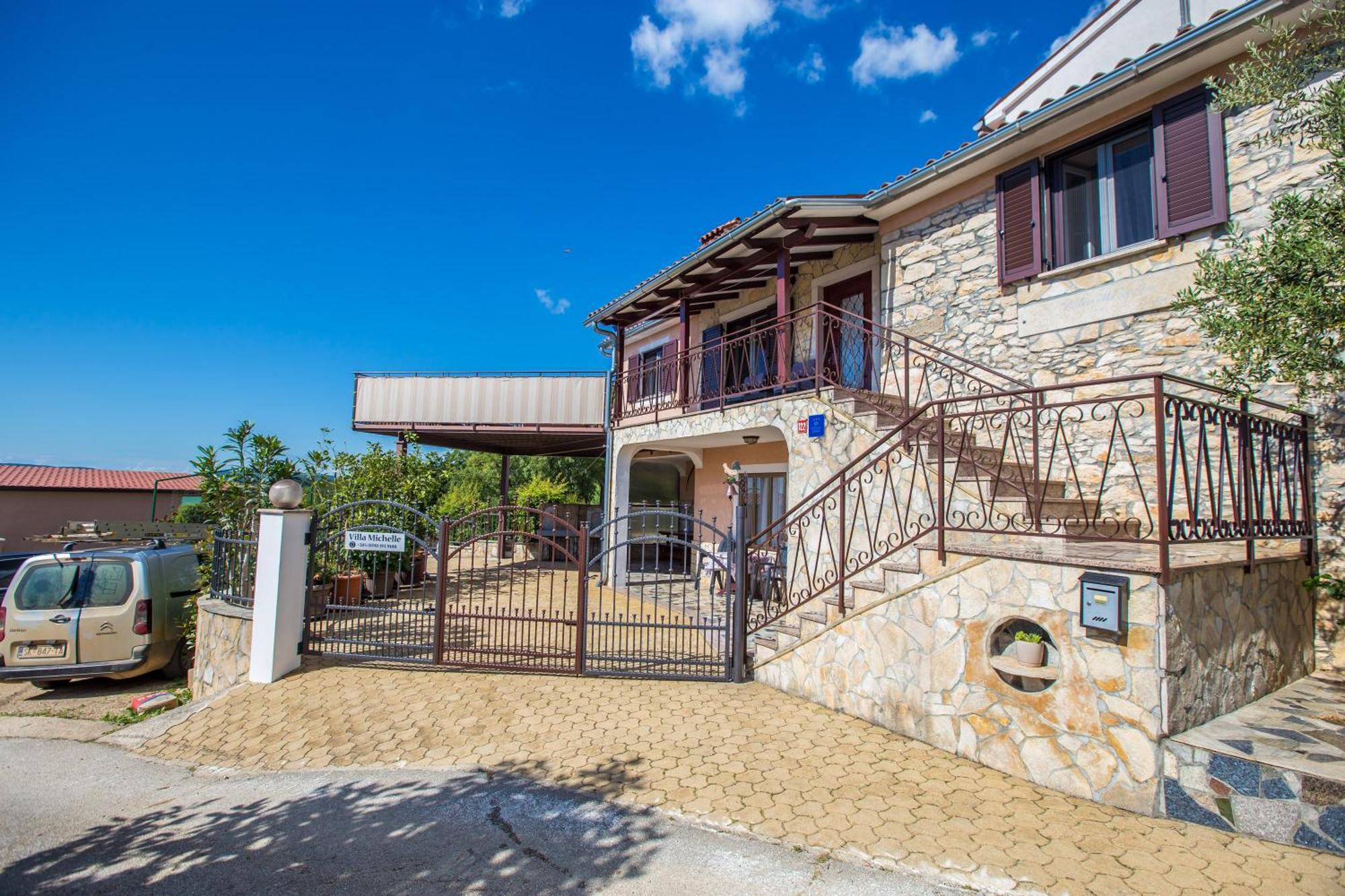 Villa Michelle Karojba Ngoại thất bức ảnh
