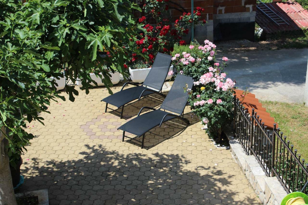 Villa Michelle Karojba Ngoại thất bức ảnh